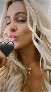 Game 5 of the World Series 🖤 didn’t disappoint! Trip of a lifetime with my  three bros, aunt, & cousin 🖤! So damn grateful.