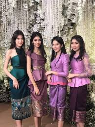 The traditional set of sinh often consists of three parts including a sinh, a suea pat, and a pha biang. Lao Traditional Dress Modesto Ca Home Facebook