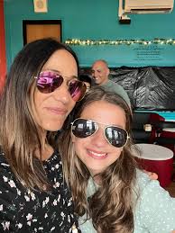 Leslie Van Bell (@leslievanbell)