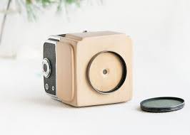 pinhole camera with medium format roll film holder of a russian camera salut 120 film frame 60x60 mm aperture f 200 focal length 44 ピンホールカメラ ジュエリー ハンドメイド