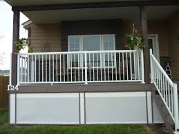 You can create a stunning look for your deck, you can use the synthetic rock. 75 Beautiful Deck Skirting Pictures Ideas July 2021 Houzz