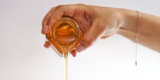 Ces deux ingrédients de beauté sont en mesure de donner à la pour le gommage, servir une cuillère à soupe de bicarbonate de soude, un de miel et assez d'eau pour les mélanger, en obtenant un. Estacao Ferroviaria Controverso Baleia Azul Miel Pour La Peau Du Visage Mamaindeval Com