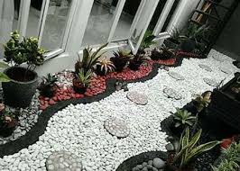 Kerikil bisa mengisi ruang yang kosong, meninggalkan kesan visual yang lebih menarik dari sekadar. Detail Gambar Jual Batu Koral Putih Batu Putih Taman 500 Gram Rp3 500 Jaka