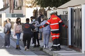 Cientos de personas salen a la calle tras nuevos terremotos ha habido hasta seis terremotos de magnitud oscilante entre 2,7 y 4,3 con epicentro en las. Terremoto Granada Las Lecciones Aprendidas Tras El Terremoto De Lorca Que Pueden Servir En Granada Sociedad Cadena Ser