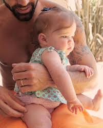 Dafür haben sein partner und er vorgesorgt. Baby News Ricky Martin Jwan Erwarten Kind Nummer Vier Promiflash De