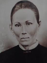 Audie Cummings's Instagram, Twitter & Facebook