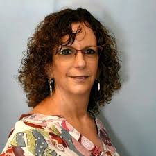 I'm so proud of my daughter, Talya Granot for making the Dean's List in  Economics & Entrepreneurship at Reichman University!