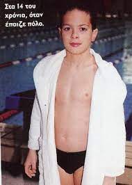 Είχα και μια περιπέτεια υγείας με το νεφρό και κόντεψα να το χάσω ανέφερε ο ηλίας βρεττός. Hlias Brettos To Tatoyaz Poy Toy Alla3e Th Zwh