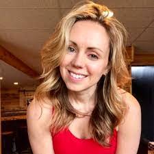 Marci Moss's Instagram, Twitter & Facebook