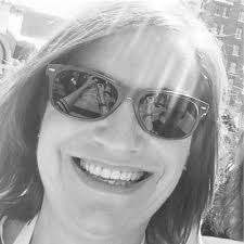 Renata Lee (@renataamlee)