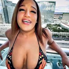 Megan Fun Sized Tits - XXXBP