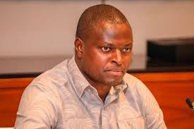 NYAHURURU: Drama in Nyahururu as man climbs