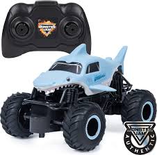 Amazon Com Monster Jam Official Megalodon Remote Control Monster Truck 1 24 Scale 2 4 Ghz For Ages 4 And Up Toys Games Monster jam monster truck with racing flag. monster jam official megalodon remote control monster truck 1 24 scale 2 4 ghz for ages 4 and up