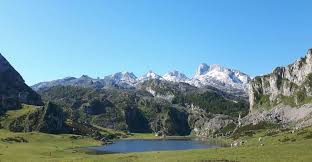 The picos de europa (peaks of europe, also the picos) are a mountain range extending for about 20 km (12 mi), forming part of the cantabrian mountains in northern spain. Picos De Europa Bergfex Wanderung Tour Asturien