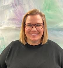 Eileen Hoff's Instagram, Twitter & Facebook