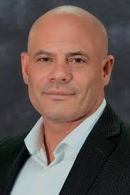 Eric Boyer's Instagram, Twitter & Facebook