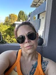 Jaclyn Swanson's Instagram, Twitter & Facebook