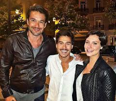 Maybe you would like to learn more about one of these? Atores Brasileiros Sergio Marone E Camila Rodrigues Passeiam Por Portugal Movenoticias