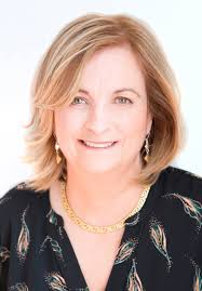 Diane Pilon's Instagram, Twitter & Facebook