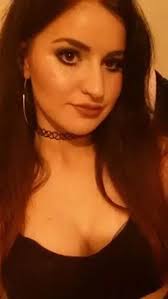 Woman who stabbed boyfriend with steak knife as he tidied their flat walks  free from court