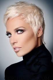 La quantité de cheveux retrouvés sur l'oreiller ou la brosse augmente progressivement? Coupes De Cheveux Pour Cheveux Clairsemes Photo Cheveux Coiffure Kapsels Korte Kapsels Dames Kort Haar Kapsels
