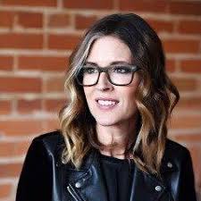 Fiona Greer (@MobileManes)