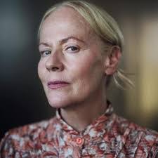 Caroline Berry's Instagram, Twitter & Facebook