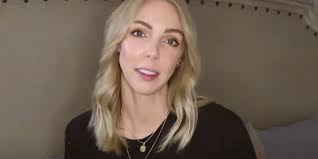 Sandrea : qui est la YouTubeuse spécialisée dans la mode et la beauté ?