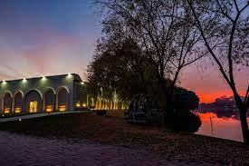 Mogoșoaia is a commune in the west of ilfov county, muntenia, romania, composed of a single village, mogoșoaia. Mogosoaia Lake View Saloane Gradina Lac