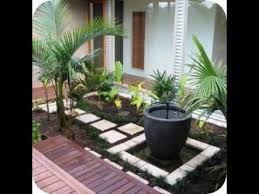 Faktor terpenting adalah melengkapi unsur pasir halus, rumput hijau dan batu. Desain Taman Depan Rumah Minimalis Di Lahan Sempit Youtube