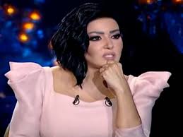 وفي أول تعليق لها بعد حصولها على السيارة قالت سمية أن الهدية بالنسبة لها عادية على الرغم من سعادتها. Ø³Ù…ÙŠØ© Ø§Ù„Ø®Ø´Ø§Ø¨ ØªÙˆØ¬Ù‡ Ø±Ø³Ø§Ù„Ø© Ø¥Ù„Ù‰ Ø±ÙŠÙ… Ø§Ù„Ø¨Ø§Ø±ÙˆØ¯ÙŠ ÙÙŠ Ø´ÙŠØ® Ø§Ù„Ø­Ø§Ø±Ø© Ù…ØµØ±Ø§ÙˆÙ‰