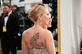And around the world — politics, weather, entertainment, lifestyle, finance, sports and much more. Scarlett Johansson S Oscars Look Was All About Her Scarlett Johansson Shotoe