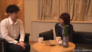 有大哥知道这位女演员名字吗？_kds宽带山