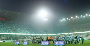 Cercle brugge ksv, stamnummer 12, is een belgische voetbalclub uit brugge die uitkomt in eerste klasse. Cercle Supporters Willen Club Brugge Achterna Maar Krijgen Amper Navolging Voetbalprimeur Be