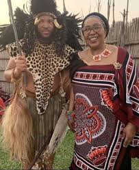 He is the oldest surviving son of king goodwill zwelithini kabhekuzulu and his great wife, queen mantfombi dlamini.king misuzulu became heir presumptive after the death of his father on 12 march 2021. Wa Lamasango On Twitter Hrh Prince Bambindlovu Younger Brother Of His Majesty The King Misuzulu Kazwelithini He Serves As Senior Member Of The Zulu Royal Family And Protector Of The Throne He