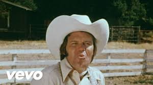 Rhinestone cowboy is the 30th album by american singer/guitarist glen campbell, released in 1975. Glen Campbell Rhinestone Cowboy Glen Campbell Rhinestone Cowboy Oldies Music Glen Campbell