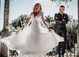 Typically having a large bust means you cannot wear certain styles, i don't think you'll find a suitable solution in your cup size. How To Pick A Wedding Dress Ultimate Buying Guide 2020