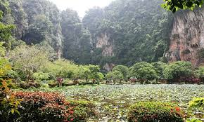 Learn about perak tong and sam poh tong buddhist cave temples in ipoh, malaysia, locations, driving times, admission, statues, paintings, buddhist malaysia's northwestern state should be called tin, because it was this silvery metal that was mined here until 1980. Ipoh 2021 Best Of Ipoh Malaysia Tourism Tripadvisor