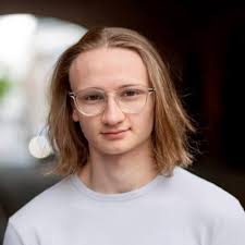 Lewis Collier-Smith (@LJCS_00)