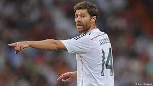 El futbolista español xabi alonso da cátedra de estilo en la edición de febrero de gq españa, fotografiado por richard ramos. Real Confirms Xabi Alonso Transfer To Bayern Munich Sports German Football And Major International Sports News Dw 29 08 2014