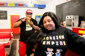 Back yard burgers delivers big, bold back yard taste with 100% black angus burgers, chicken sandwiches, salads, milkshakes and more. Back To The Foodture Serves Wings And Burgers With A Side Of Nostalgia Pittsburgh Magazine