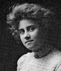 Beatrice Buxton's Instagram, Twitter & Facebook