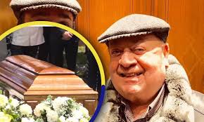 Familiares y amigos despiden al empresario Edwin Rosenthal Oliva