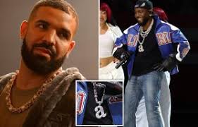 Sherri Shepherd falls off chair