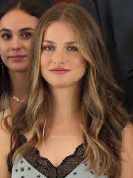 She is the most beautiful girl 👑#princessleonor #princessleonorofspain  #leonordeborbon #leonor #spain #royalfamily #spainroyalfamily #fyp