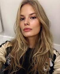 Consulta Esta Foto De Instagram De Alenablohm 8 122 Me Gusta Blonde Hair Brown Eyes Blonde Brown Eyes Blonde Hair Dark Eyes