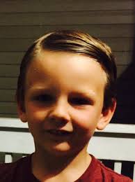 Can someone please put a royal blue cap and gown (kindergarten graduation) 