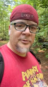 So my buddy @ryanoyermusic asked me to come and take a few portraits for  him behind the scenes of his latest music video, and he asked me to shoot  them