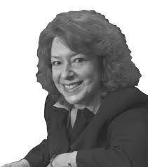 Tracy Noll's Instagram, Twitter & Facebook