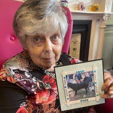 Such concentration and dedication in these photos. These guys take pride in  their art and they definitely should! Great job everyone! Thanks to Jim  (James) for taking photos in my absence again!